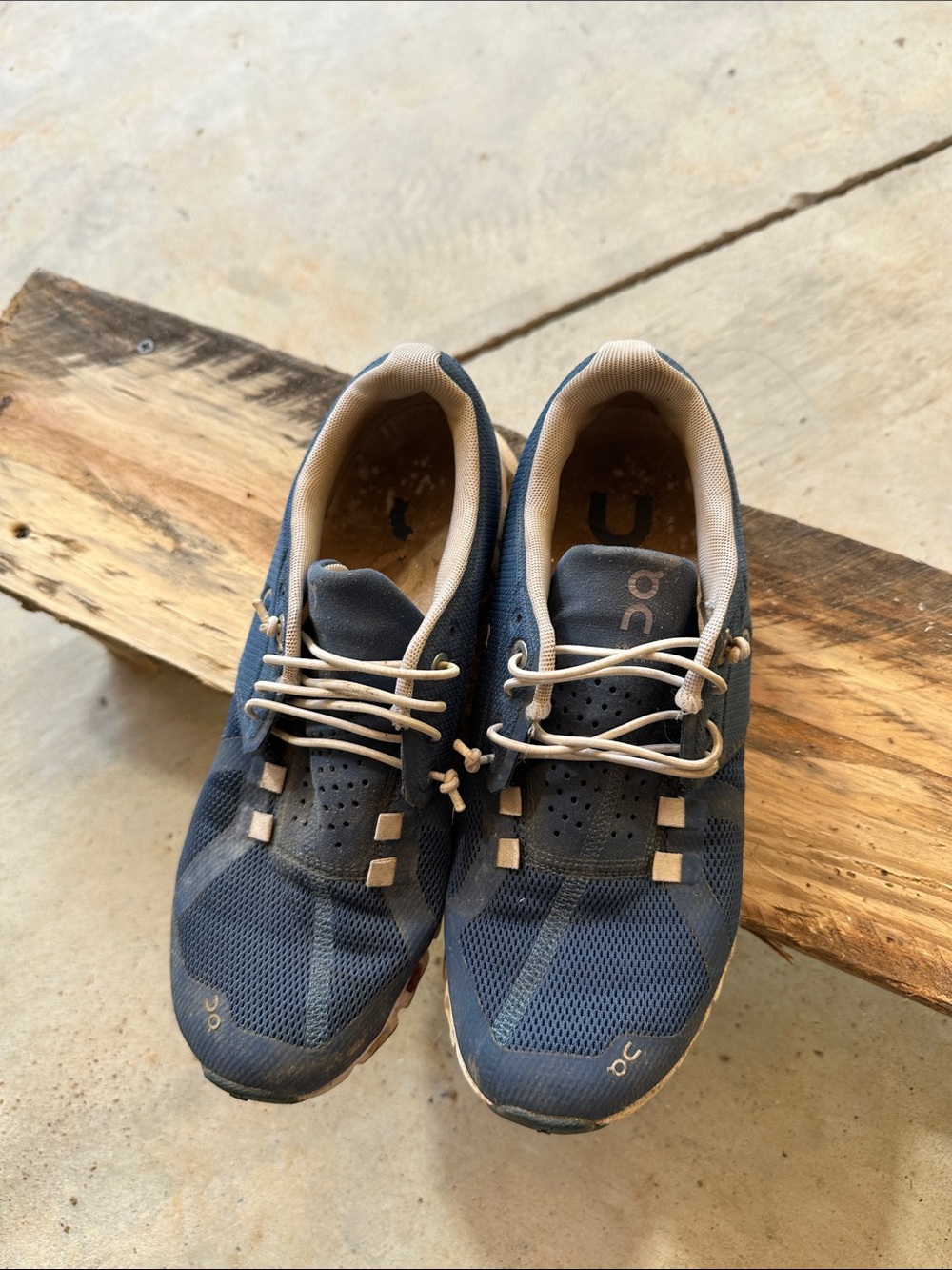 On Running Women's Blue and Tan Athletic Running Shoes